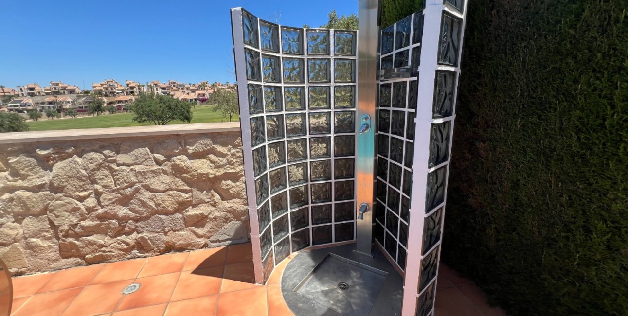 Resale - Villa -
Algorfa - La Finca Golf Resort