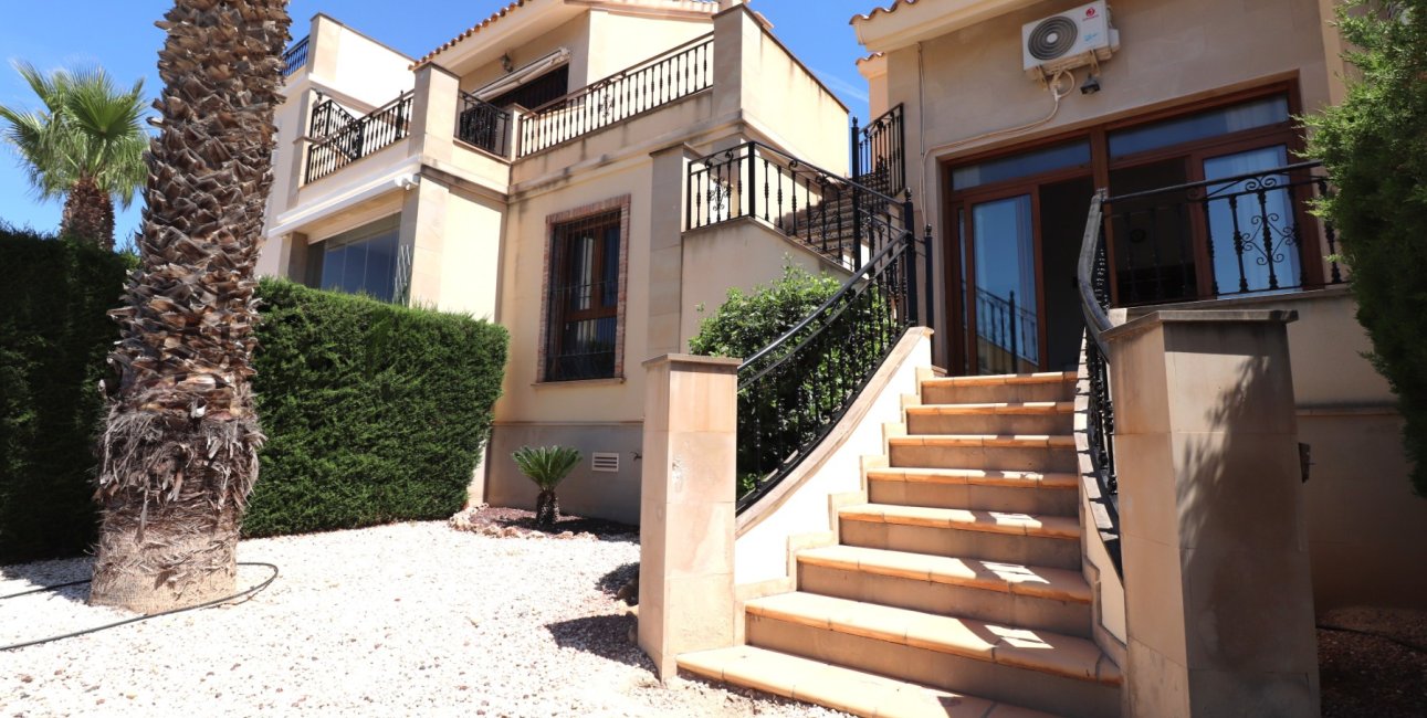 Rynek wtórny - Bungalowy -
Algorfa - La Finca Golf Resort