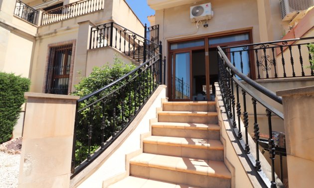 Rynek wtórny - Bungalowy -
Algorfa - La Finca Golf Resort