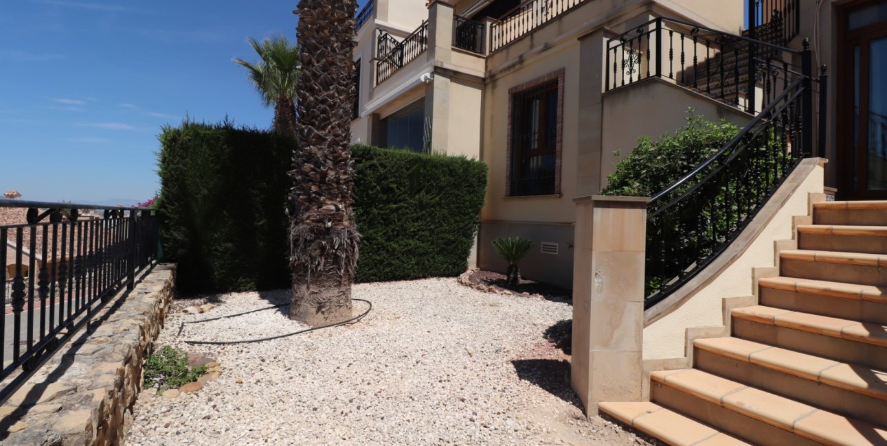 Rynek wtórny - Bungalowy -
Algorfa - La Finca Golf Resort