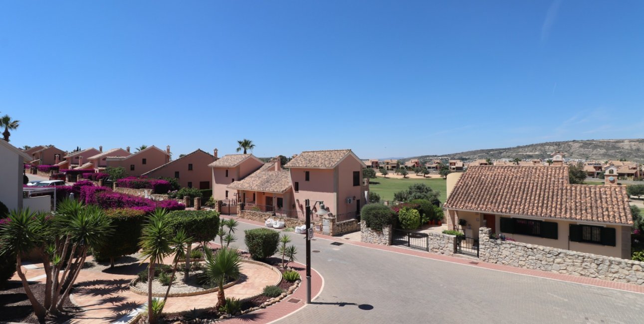 Rynek wtórny - Bungalowy -
Algorfa - La Finca Golf Resort