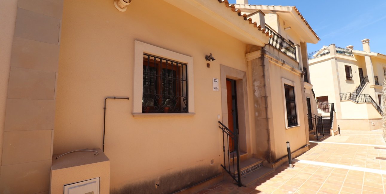 Rynek wtórny - Bungalowy -
Algorfa - La Finca Golf Resort