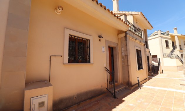 Rynek wtórny - Bungalowy -
Algorfa - La Finca Golf Resort