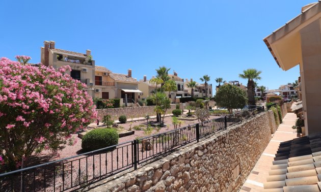 Rynek wtórny - Bungalowy -
Algorfa - La Finca Golf Resort