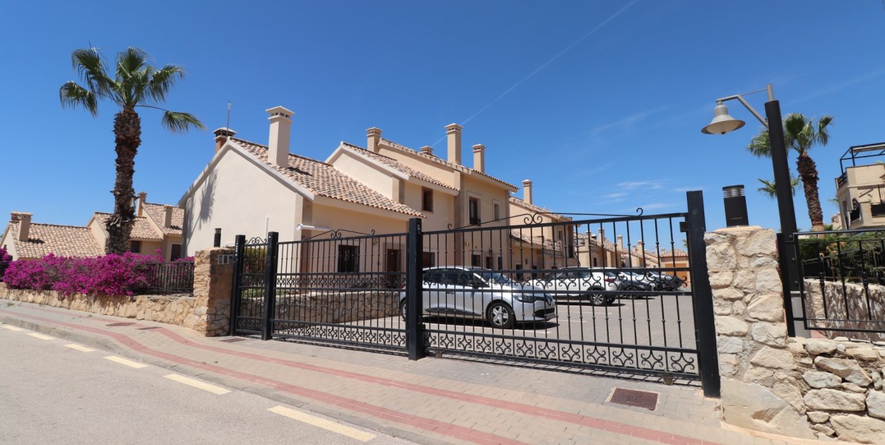 Rynek wtórny - Bungalowy -
Algorfa - La Finca Golf Resort