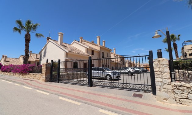 Rynek wtórny - Bungalowy -
Algorfa - La Finca Golf Resort