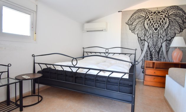 Resale - Duplex -
Orihuela Costa - Playa Flamenca