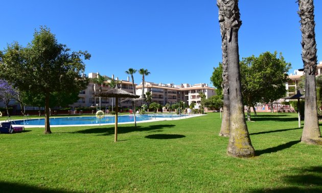 Resale - Duplex -
Orihuela Costa - Playa Flamenca