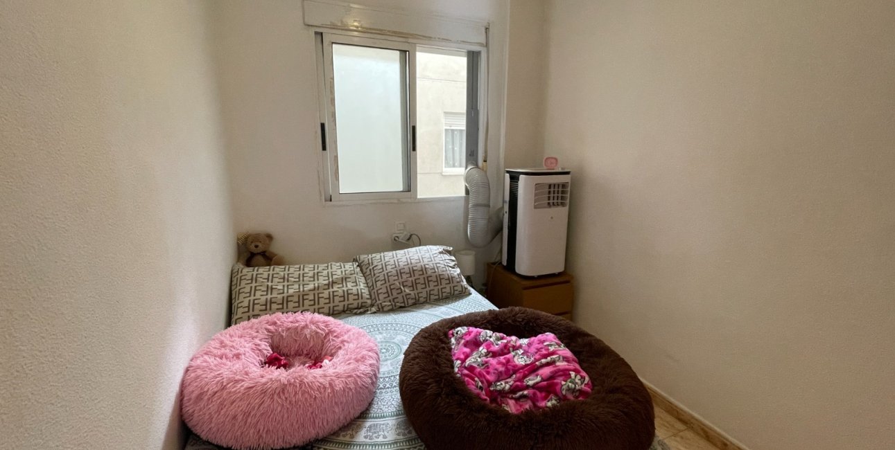 Resale - Apartment / flat -
Torrevieja - Torrevieja - Centre