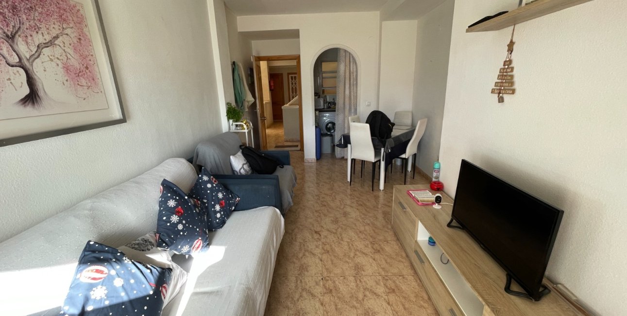Resale - Apartment / flat -
Torrevieja - Torrevieja - Centre