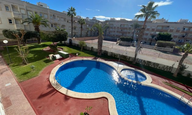 Resale - Apartment / flat -
Torrevieja - Torrevieja - Centre
