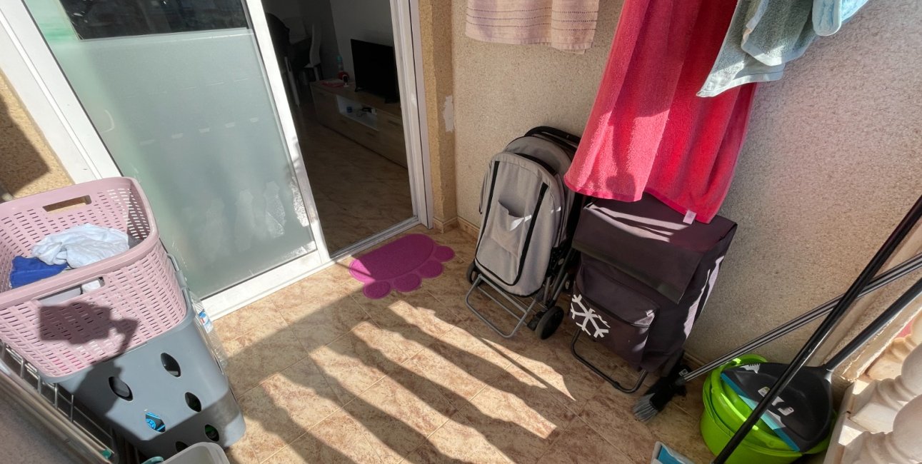 Resale - Apartment / flat -
Torrevieja - Torrevieja - Centre