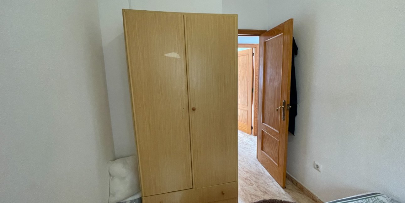 Resale - Apartment / flat -
Torrevieja - Torrevieja - Centre
