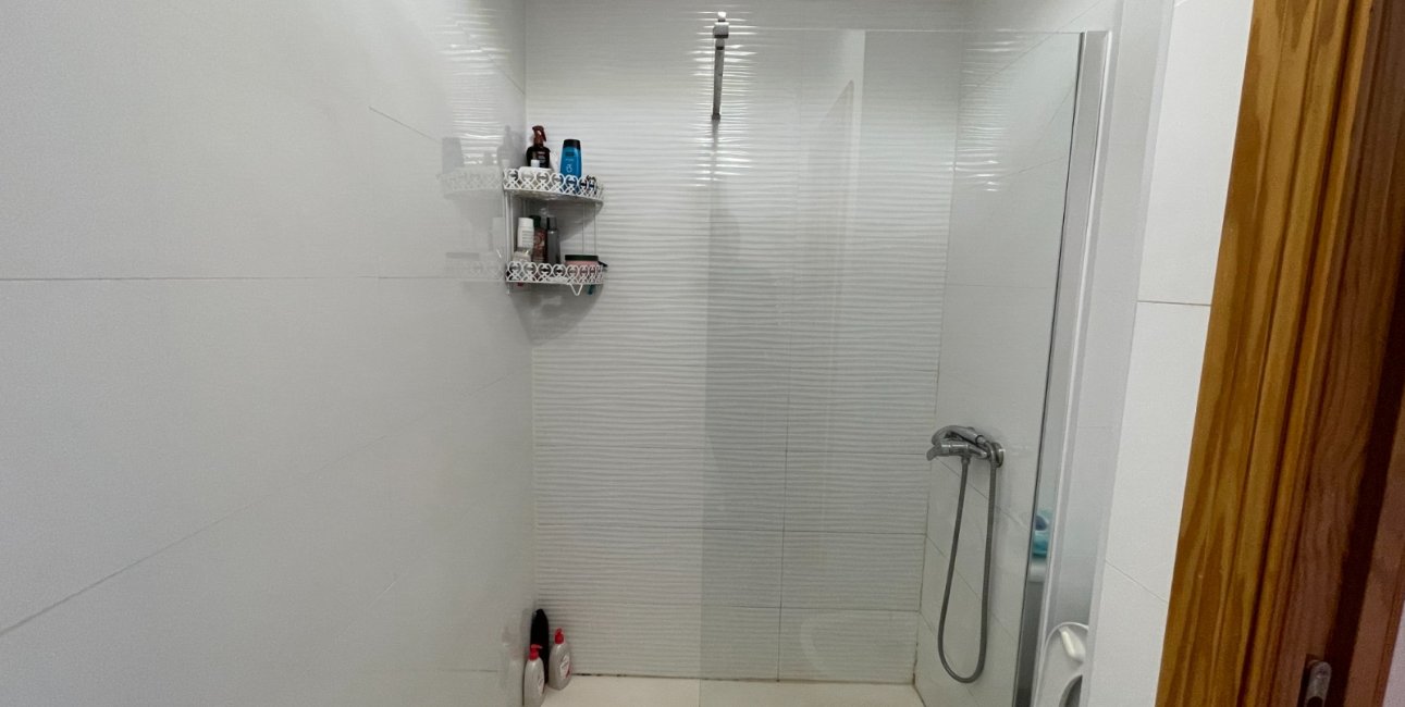 Resale - Apartment / flat -
Torrevieja - Torrevieja - Centre