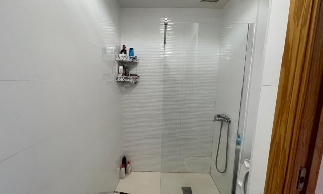 Resale - Apartment / flat -
Torrevieja - Torrevieja - Centre