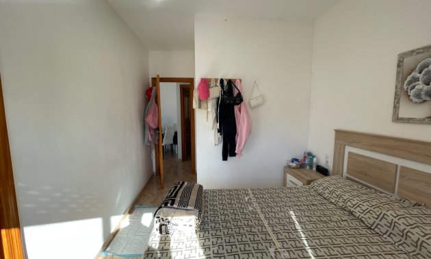 Resale - Apartment / flat -
Torrevieja - Torrevieja - Centre