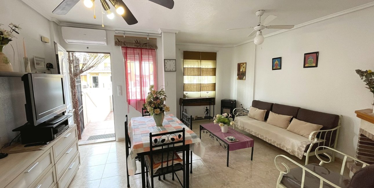 Resale - Townhouse -
Ciudad Quesada - Lo Marabu