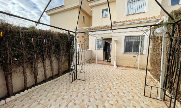 Resale - Townhouse -
Ciudad Quesada - Lo Marabu