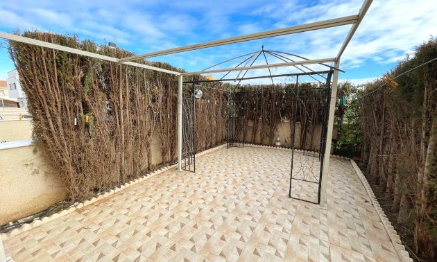 Resale - Townhouse -
Ciudad Quesada - Lo Marabu