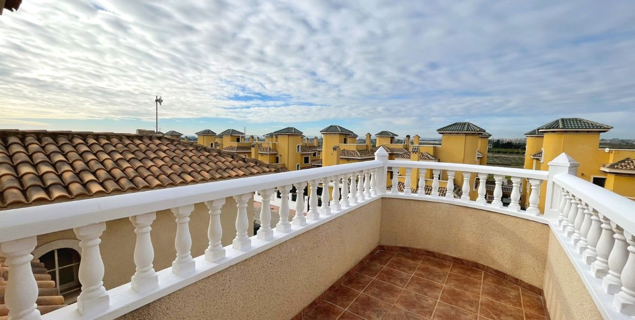 Resale - Townhouse -
Ciudad Quesada - Lo Marabu