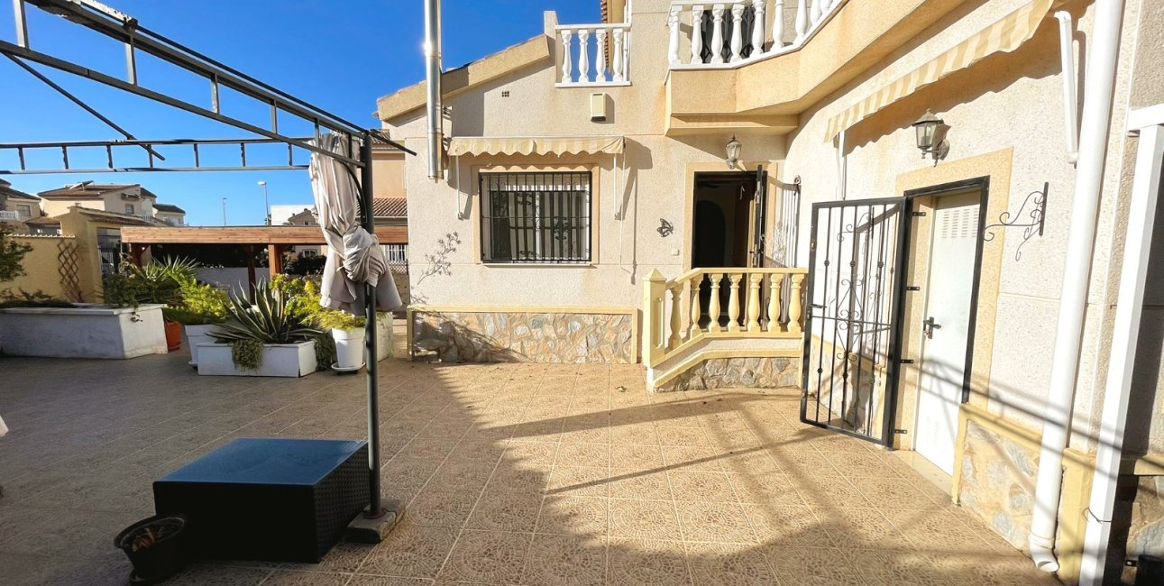 Resale - Villa -
Benimar - Rojales Hills