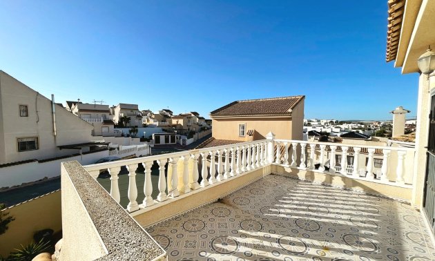 Resale - Villa -
Benimar - Rojales Hills