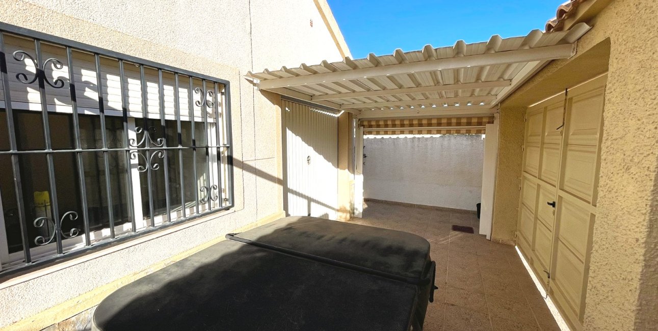 Resale - Villa -
Benimar - Rojales Hills