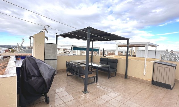 Rynek wtórny - Mieszkanie  -
Torrevieja - El Chaparral