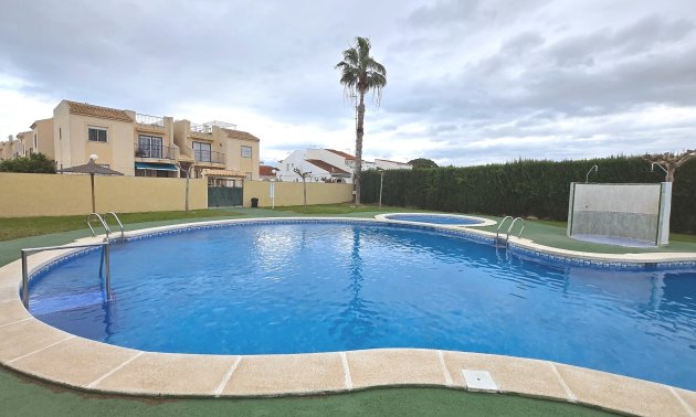 Rynek wtórny - Mieszkanie  -
Torrevieja - El Chaparral