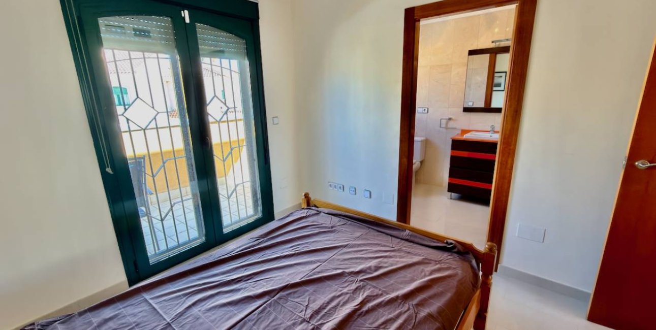 Resale - Townhouse -
Ciudad Quesada - Doña Pepa