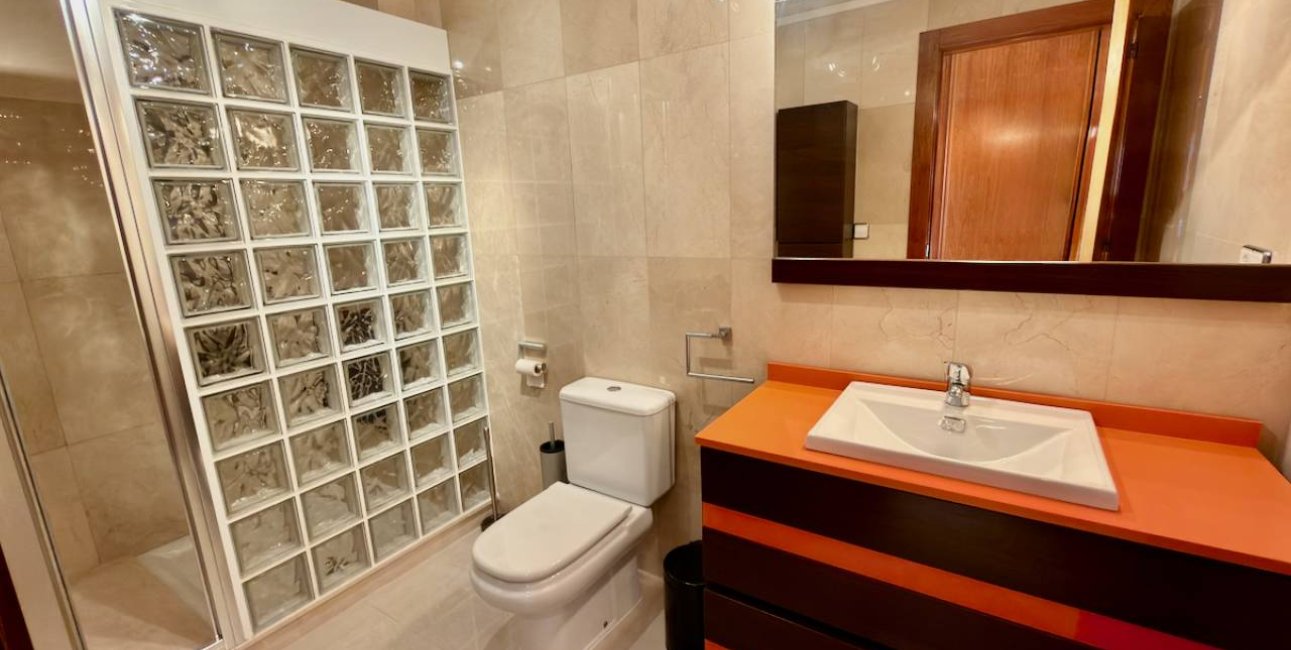 Resale - Townhouse -
Ciudad Quesada - Doña Pepa