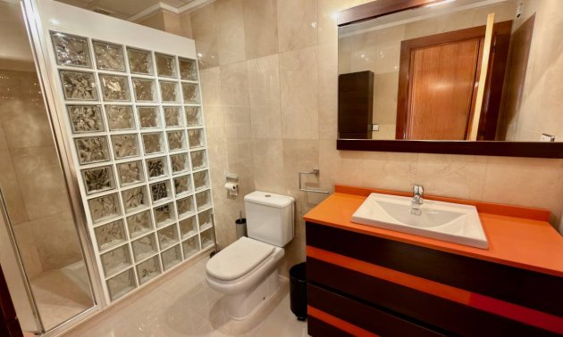 Resale - Townhouse -
Ciudad Quesada - Doña Pepa