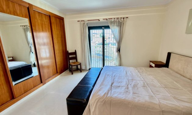 Resale - Townhouse -
Ciudad Quesada - Doña Pepa