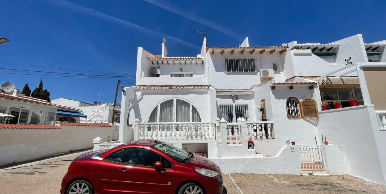 Resale - Townhouse -
Ciudad Quesada - Altos de Quesada