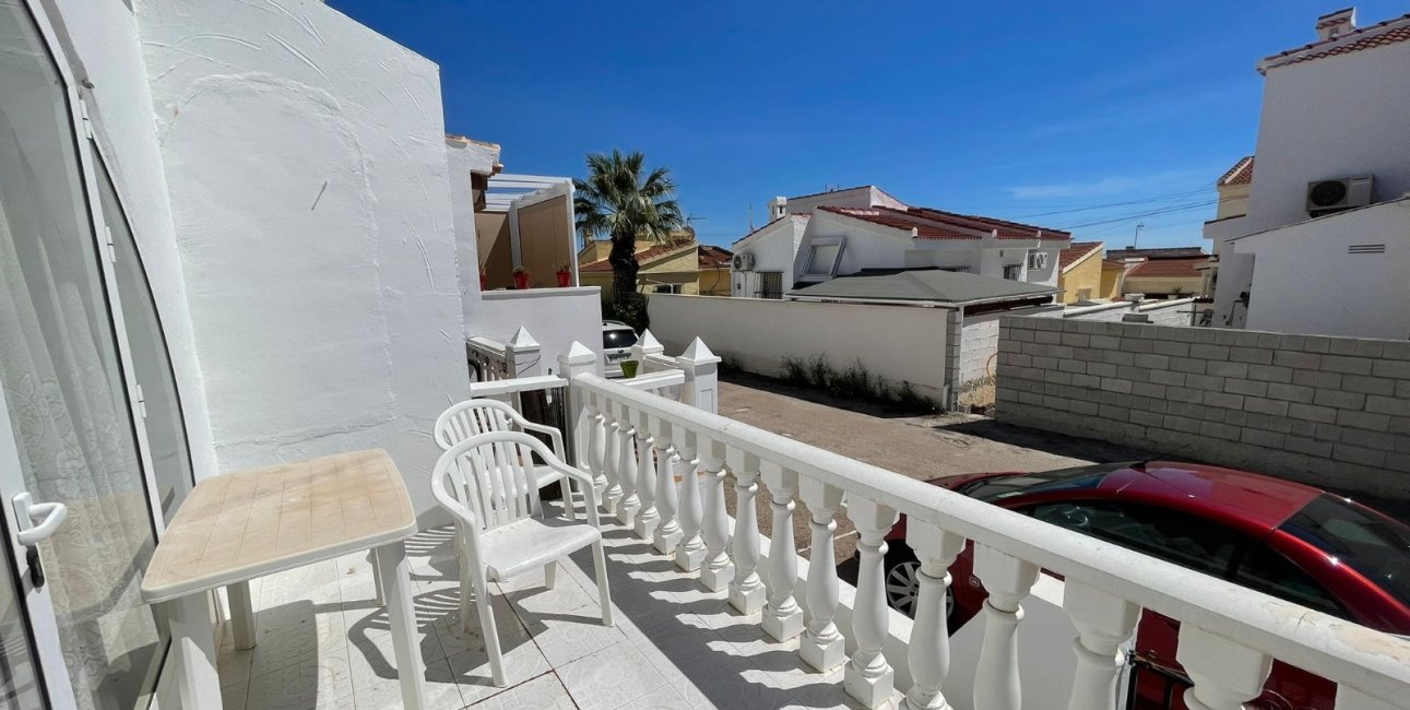 Resale - Townhouse -
Ciudad Quesada - Altos de Quesada