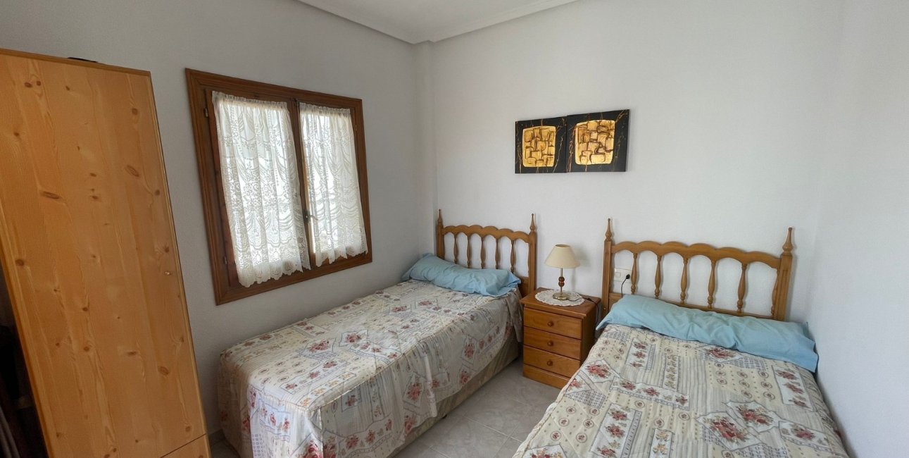 Resale - Townhouse -
Ciudad Quesada - Altos de Quesada