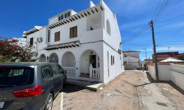 Resale - Townhouse -
Ciudad Quesada - Altos de Quesada