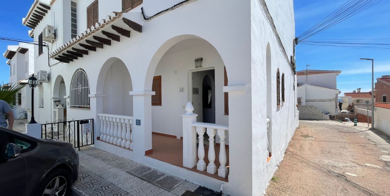 Resale - Townhouse -
Ciudad Quesada - Altos de Quesada