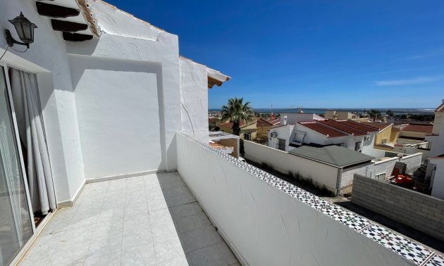 Resale - Townhouse -
Ciudad Quesada - Altos de Quesada