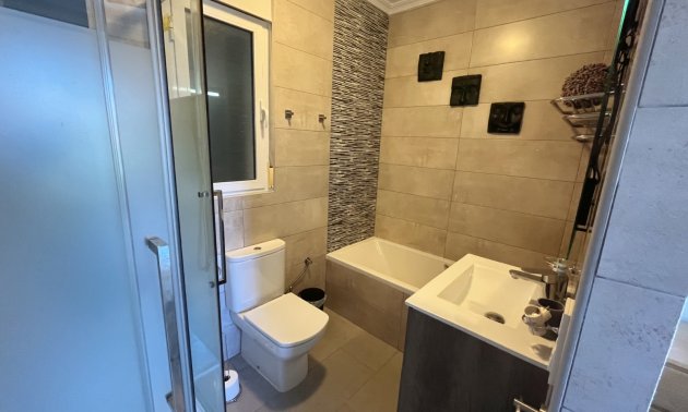 Resale - Townhouse -
Ciudad Quesada - La Marquesa
