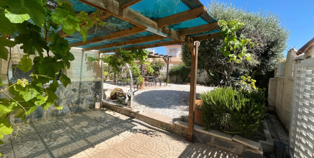 Resale - Townhouse -
Ciudad Quesada - La Marquesa
