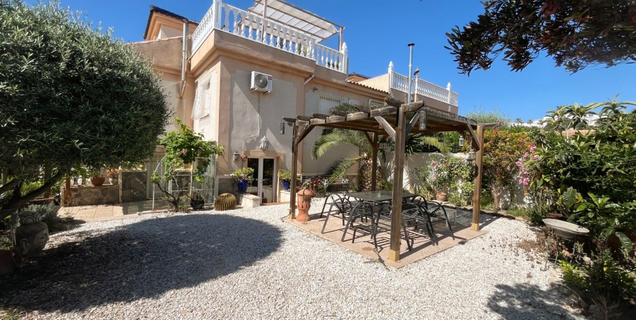 Resale - Townhouse -
Ciudad Quesada - La Marquesa