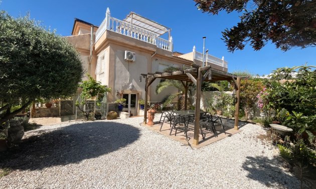 Resale - Townhouse -
Ciudad Quesada - La Marquesa