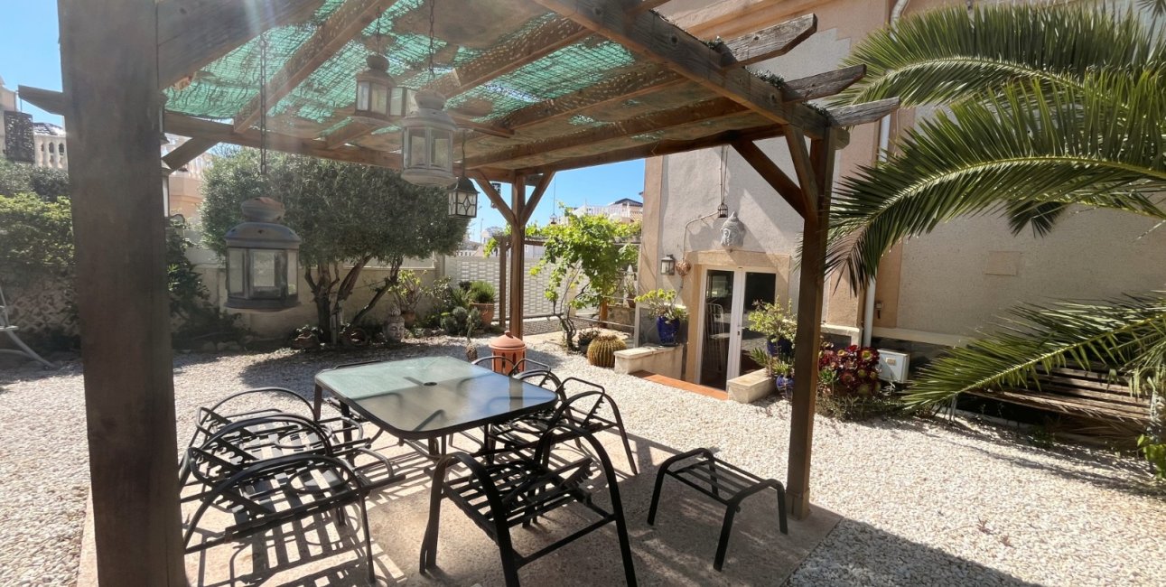 Resale - Townhouse -
Ciudad Quesada - La Marquesa