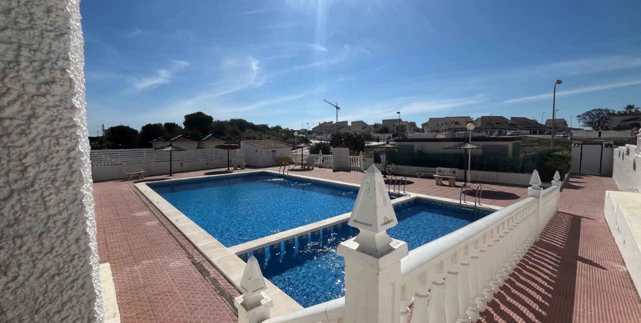 Resale - Townhouse -
Ciudad Quesada - La Marquesa