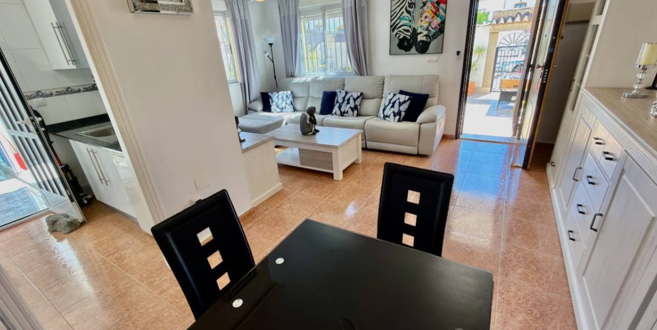Resale - Townhouse -
Los Montesinos - Entre Naranjos / Vistabella Golf