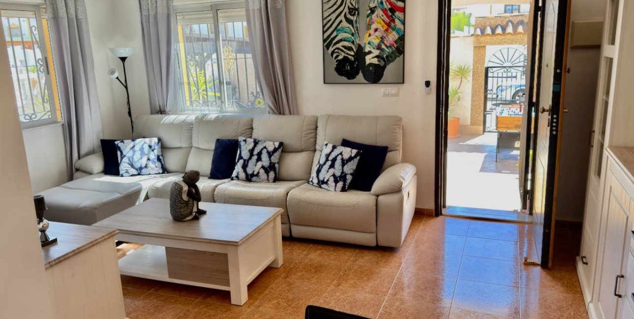 Resale - Townhouse -
Los Montesinos - Entre Naranjos / Vistabella Golf
