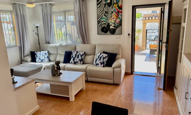 Resale - Townhouse -
Los Montesinos - Entre Naranjos / Vistabella Golf