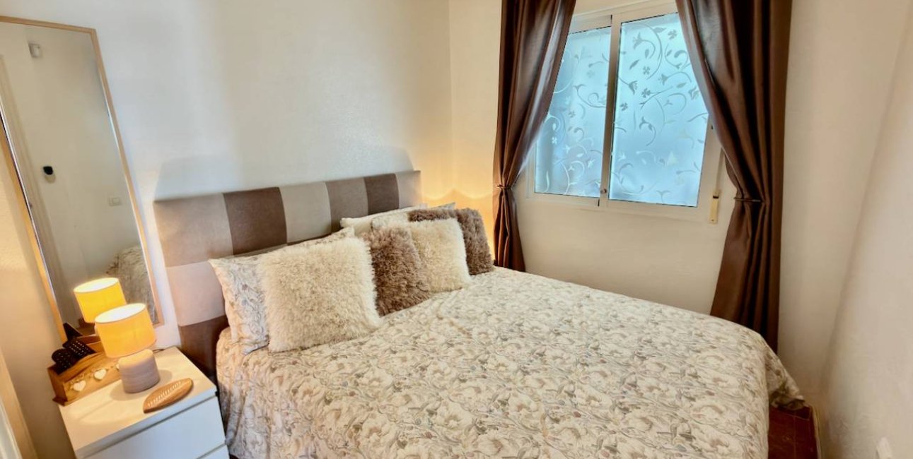 Resale - Townhouse -
Los Montesinos - Entre Naranjos / Vistabella Golf