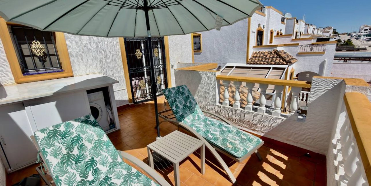 Resale - Townhouse -
Los Montesinos - Entre Naranjos / Vistabella Golf